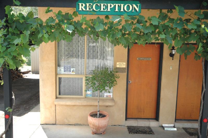 Burra Motor Inn Экстерьер фото